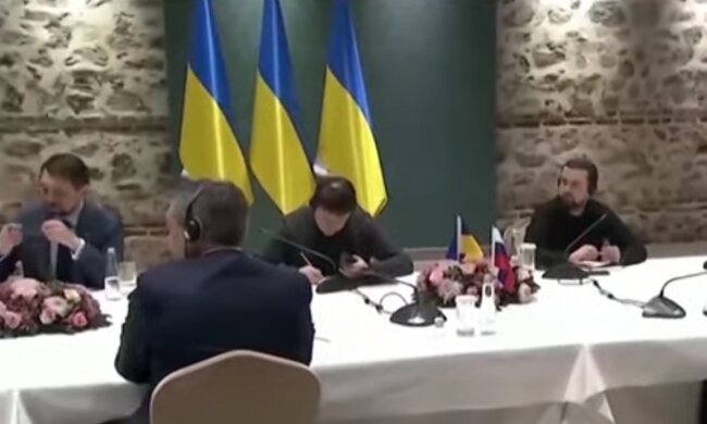 Делегація України і рф. Фото: скріншот YouTube-відео