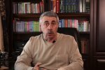 Доктор Комаровский. Фото: скриншот YouTube