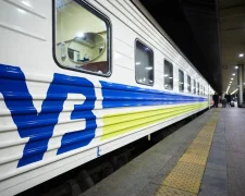 Пасажири поїзда Львів–Київ евакуйовані на Житомирщині через загрозу атаки безпілотників