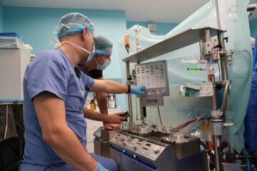 Про таке і не мріяли: українці можуть безкоштовно лікуватися у клініках по всьому світу – у Кабміні розповіли як