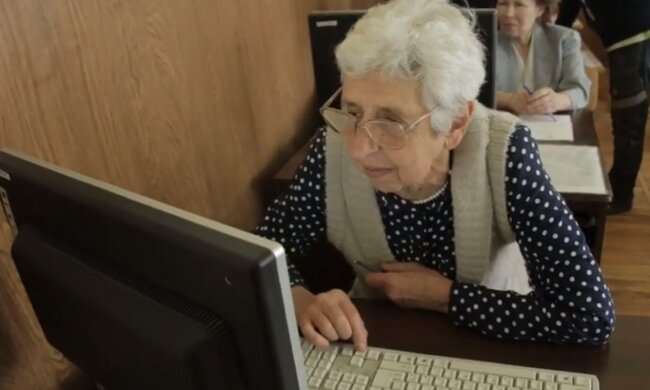 Пенсионерка. Фото: скриншот YouTube-видео