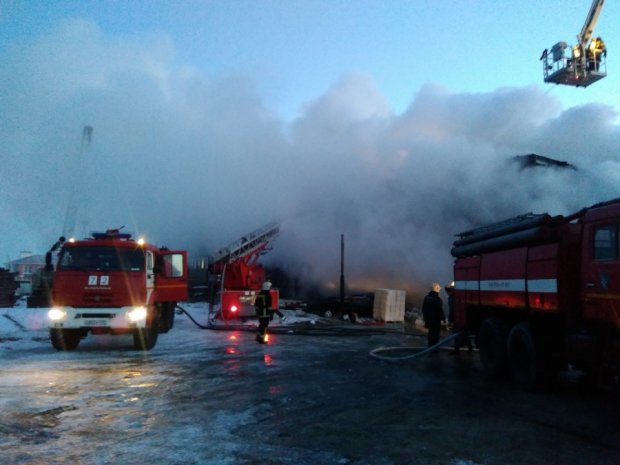 В центре Минска сосредоточилась вся пожарная техника. Подробности события