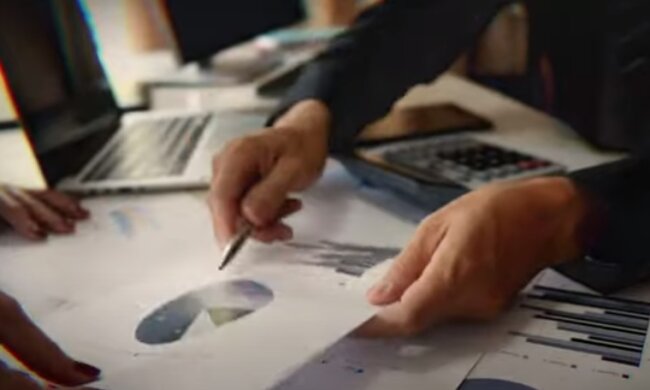 Радость продлится недолго: украинцам посулили прибавку к зарплате, но есть одна деталь – "Повышение приведет к…"