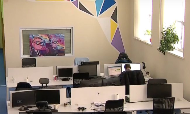 Кому разрешили работать в карантин. Фото: Факты