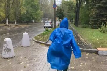 Дощ. Фото: скріншот YouTube-відео