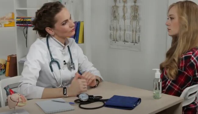 Прием у врача. Фото: скриншот YouTube