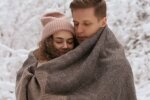 Влюбленная пара. Фото: скриншот YouTube-видео