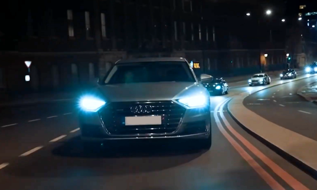 Как перезакрепить индивидуальный номерной знак через ТСЦ МВД. Фото: YouTube