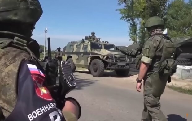 Российские оккупанты. Фото: YouTube, скрин