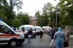 Он никуда не исчез: в Киеве показали очередь из скорых, расслабляться рано