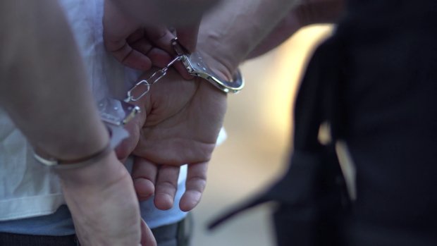 В столичном место правоохранители задержали наркодилера