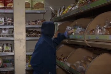 Хліб у супермаркеті. Фото: скріншот YouTube-відео