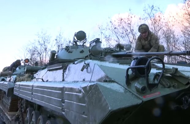 российские военные. Фото: скриншот YouTube-видео