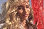 Тодоренко похвасталась мокрыми фото, фото: скриншот с YouTube