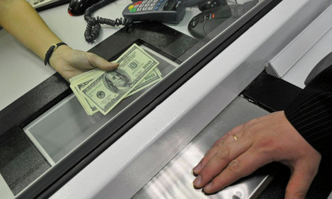 Обмен валюты, фото: РИА новости Украины