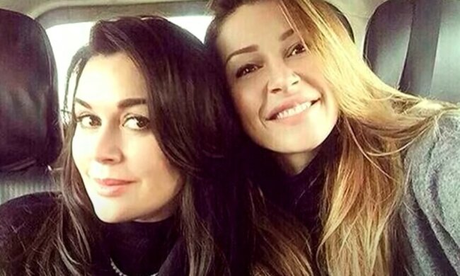 Анна и Анастасия Заворотнюк. Фoто: скриншот youtube