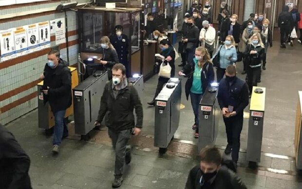 Все зависит от ситуации: в киевском метро рассказали, когда будут закрывать двери и на каких станциях