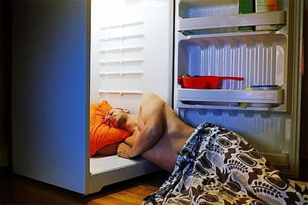 Как быстро заснуть в дикую жару, если нет кондиционера: советы для всех