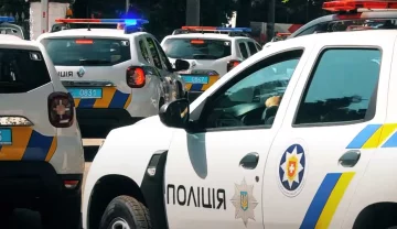 В Киеве террорист захватил банк. Фото: Национальная полиция, скрин