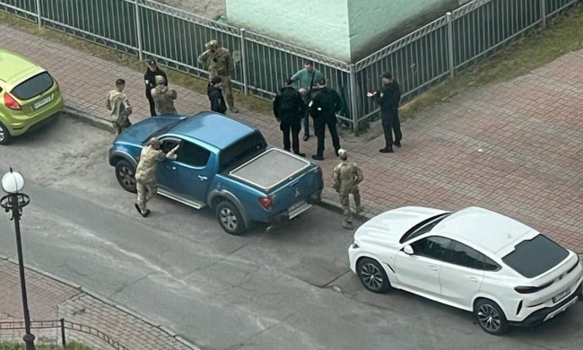 Після мобілізації до ТЦК чоловік вилетів із третього поверху - наслідки серйозні