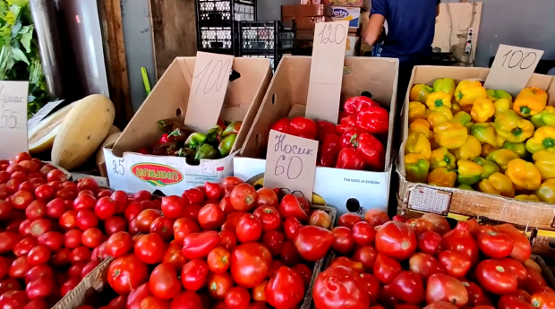 Для киян опублікували адреси, де можна одержати продукти. Фото: YouTube