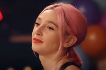 Настя Ивлеева. Фото: скриншот YouTube