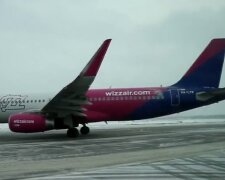 Лоукостер Wizz Air возобновляет рейсы из Украины. Фото: скриншот YouTube-видео