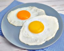 Съедаем по одному яйцу каждый день: какие изменения с вами произойдут