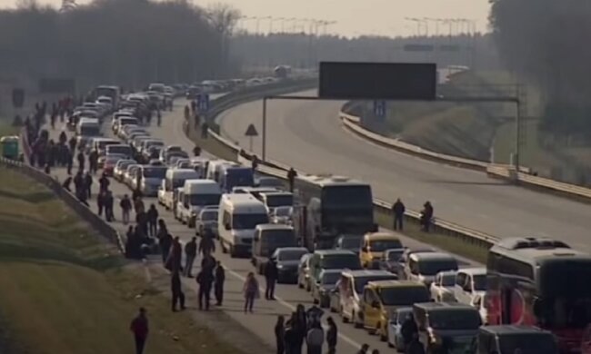 В Польше увеличилось количество заробитчан из Украины. Фото: скриншот YouTube-видео