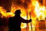Берлин в панике: горит крупнейший торговый центр. Первые фото и видео хаоса