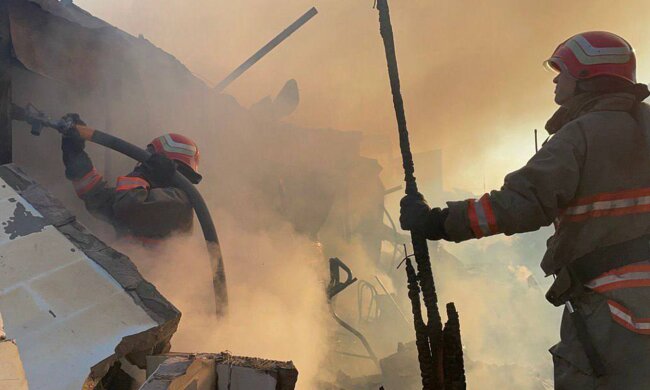 Тушение пожара. Фото: ГСЧС Украины