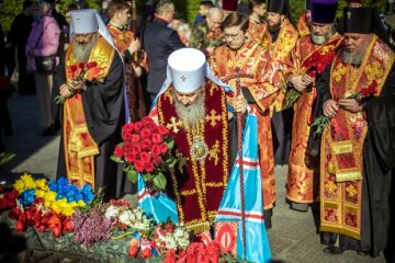 Митрополит Онуфрий: "Мы чтим память тех, кто принес свою жизнь на жертвенник Отечества"