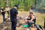 Вручение повестки. Фото: facebook.com