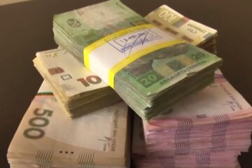 Гроші. Фото: скріншот YouTube-відео