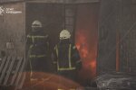 Спасатели тушат пожар склада в Коцюбинском Бучанского района