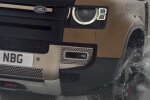 Купил депутат? В Украине засекли новейший Land Rover, стоимость космическая