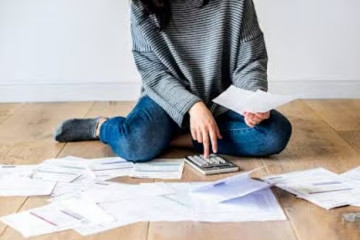 Списання боргів за комуналку: хтось може не платити і чому. Фото: YouTube