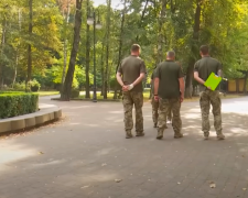 Почему заключение мира не приведёт к отмене мобилизации и военного положения. Фото: YouTube