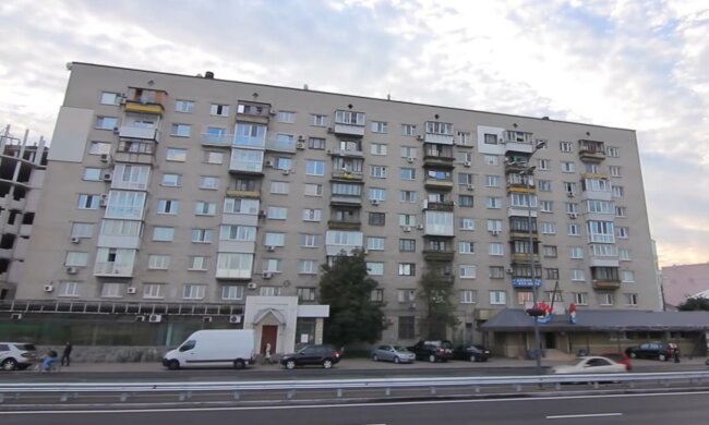 В Киеве неадекват угрожал взорвать дом. Фото: скрин youtube