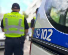 В Україні запрацювали нові правил дорожнього руху - тепер будуть штрафи за зупинку на трасі