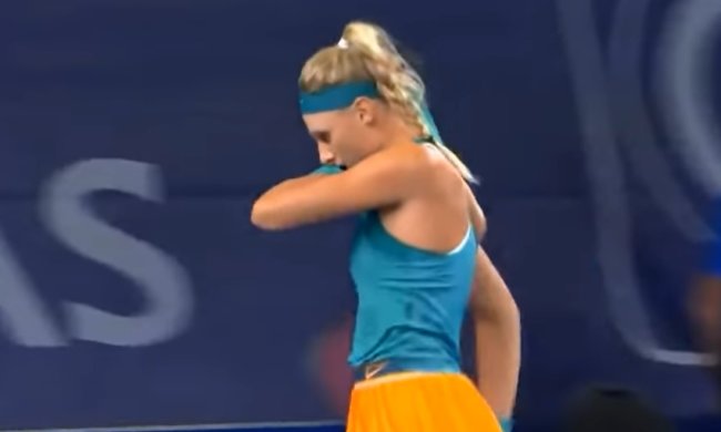 Известная украинская теннесистка похвастала точеной фигуркой: без белья, а ведь ей всего 19