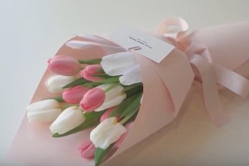 Цветы - лучший подарок. Фото: youtube