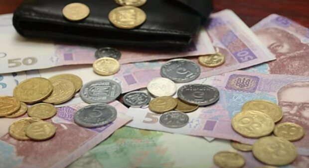 Не дайте себя облапошить: украинцам рассказали, как проверить размер будущей пенсии - инструкция