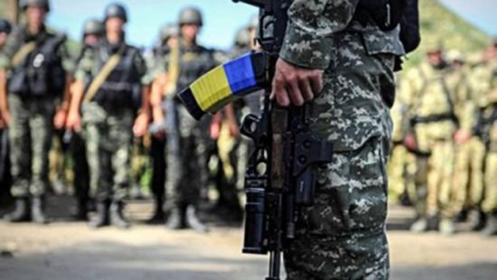 Украинская армия берет дорогу на Донбасс. Солдаты живут там по-спартански