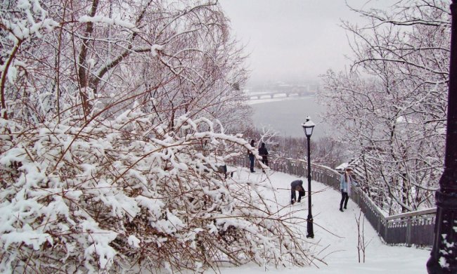 В центре Киева обнаружили снег. Фото: meteoprog