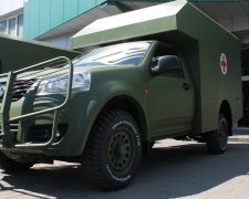 Обстрел медиков на Донбассе: появились жуткие фото машины