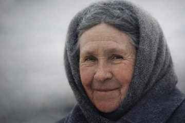 Пенсіонерам 70+ підвищать пенсію: хто і скільки отримуватиме. Фото: Стіна