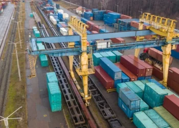 Вантажні вагони Укрзалізниці на станції