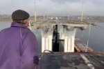 Разрушенный Антоновский мост. Фото: скриншот Telegram-видео