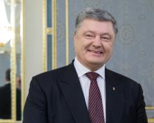 Названа страна, в которую сбежал Порошенко с семьей